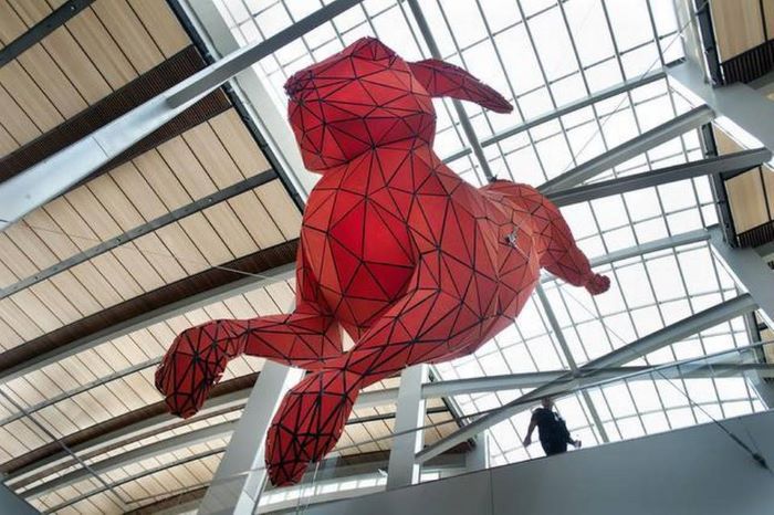 The Leap sculpture in Sacramento Airport